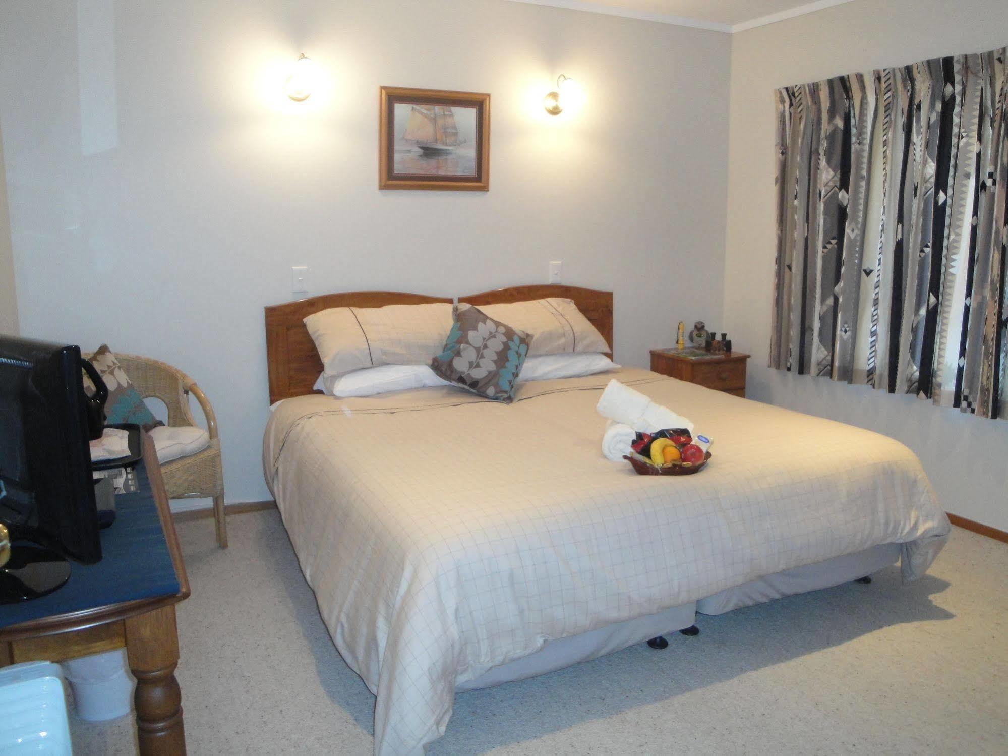 มอร์พาร์ค ริเวอร์ไซด์ ลอดจ์ Bed & Breakfast ไปเฮีย ภายนอก รูปภาพ