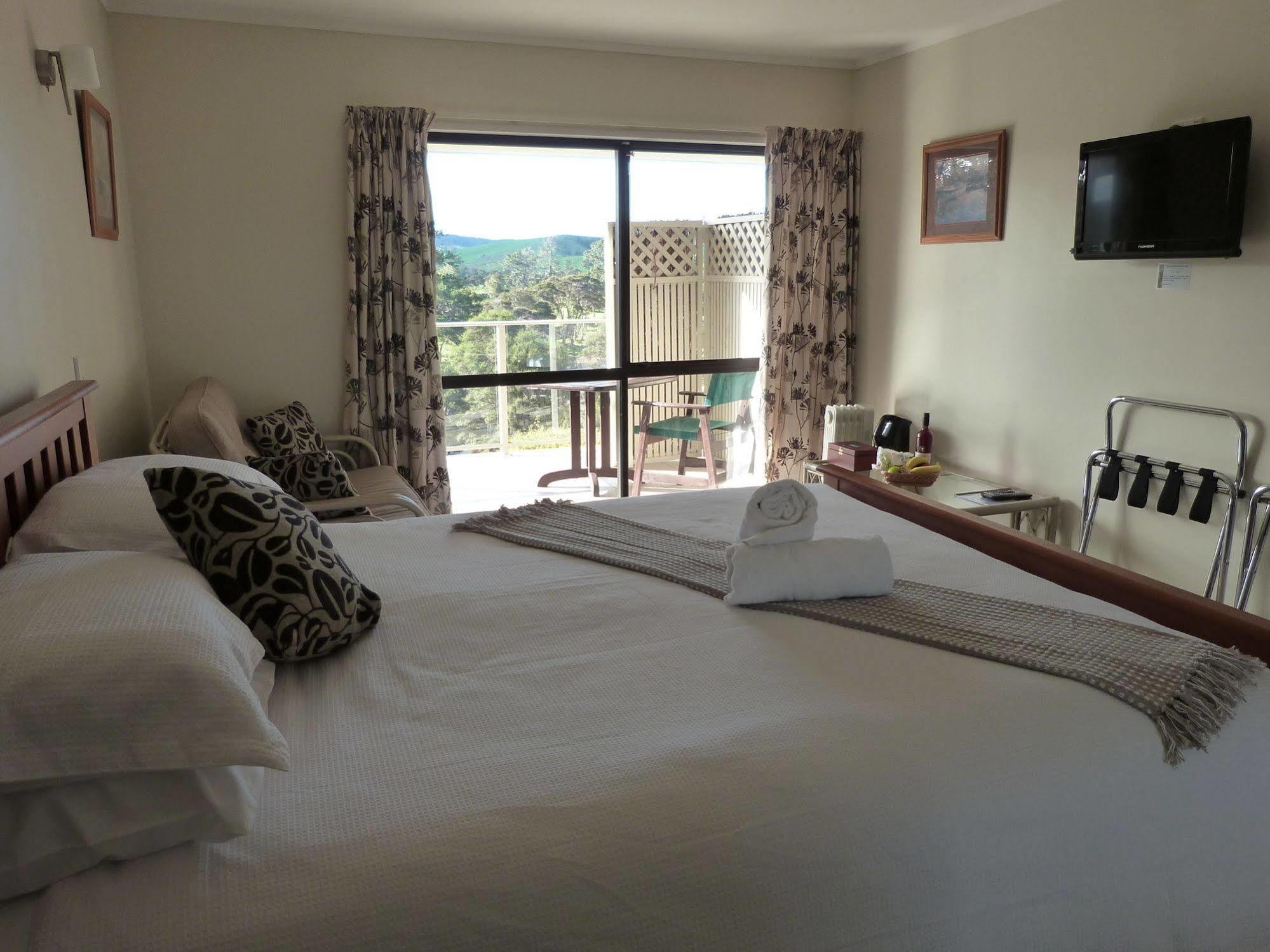 มอร์พาร์ค ริเวอร์ไซด์ ลอดจ์ Bed & Breakfast ไปเฮีย ภายนอก รูปภาพ